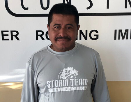 Romeo-Roldan-Valeasquez-Roofing-Crew
